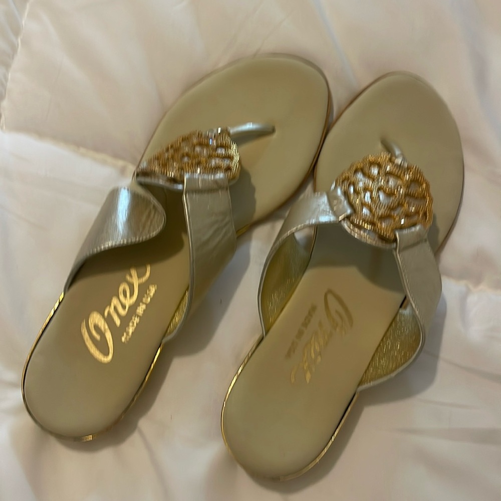 Ladies are you needing shoes ? Look no further